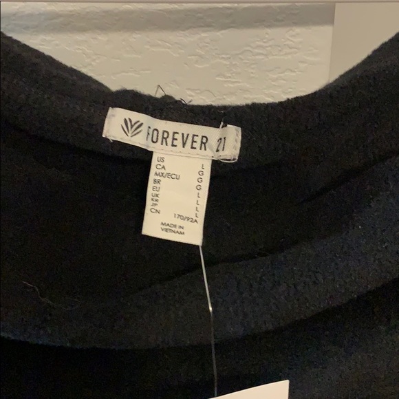 Pose black sweater - Picture 3 of 3